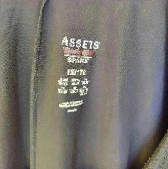 Spanx Assets Red Hot Label Bodysuit Shapewear - Picture 5 of 5